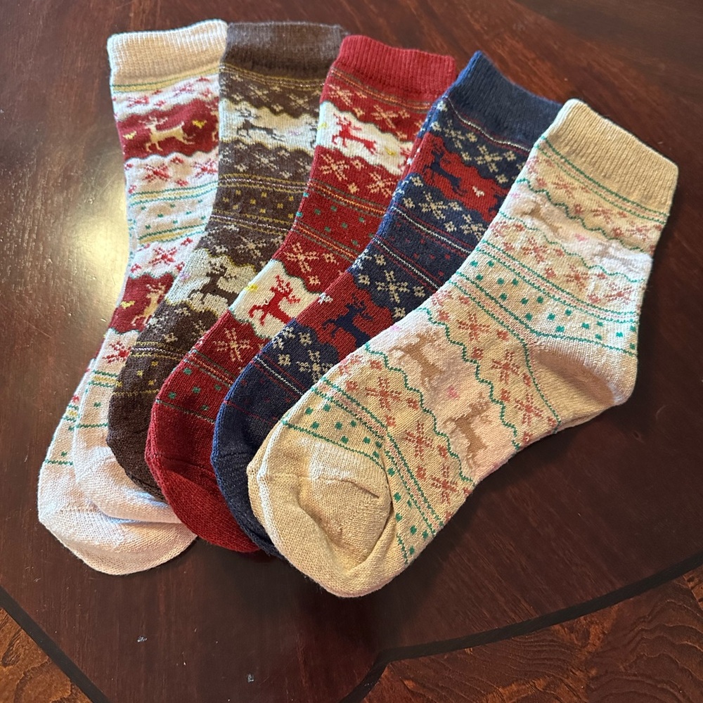 ♥️Super cute and cozy reindeer🦌Patterned Socks - Multicolor set of 5, NEW!